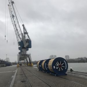 Delivery of reels with steel wire.